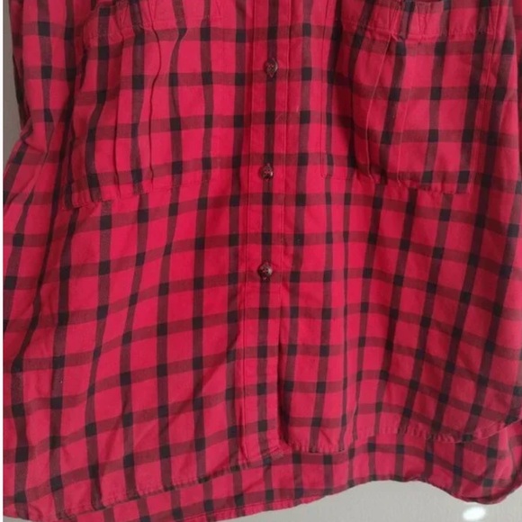Patagonia Women's Red Plaid Button Front Shirt - Picture 6 of 8